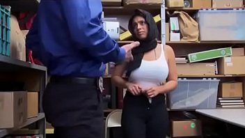 352px x 198px - shopkeeper forced MMS Video